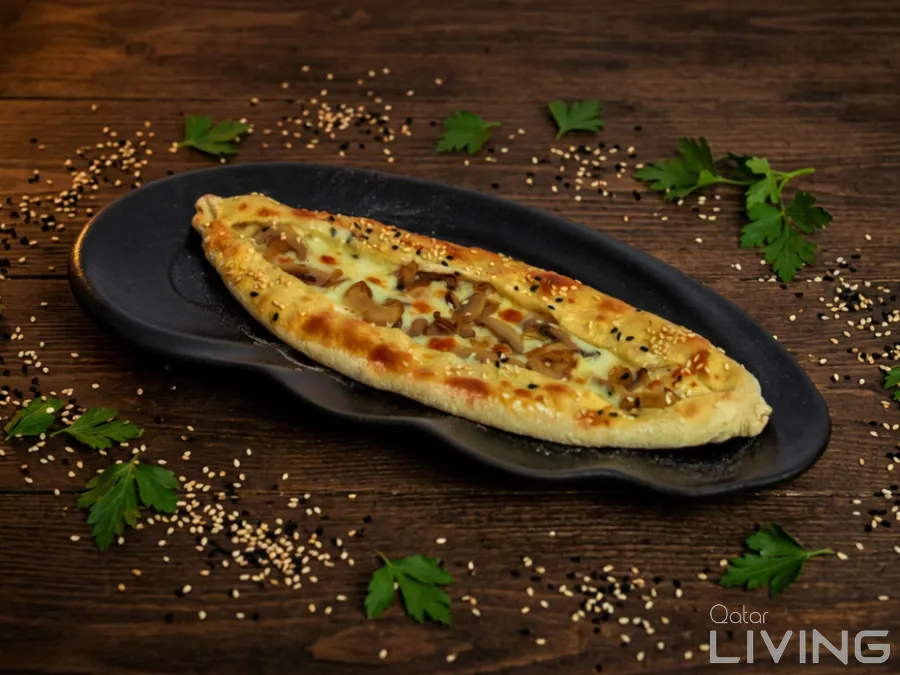 اشترِ 3 معجنات أو فطائر واحصل على 3 مجانًا